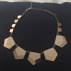 Express statement necklace